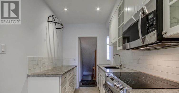 89 Fern Avenue, Toronto, ON, M6R 1K2 - 12