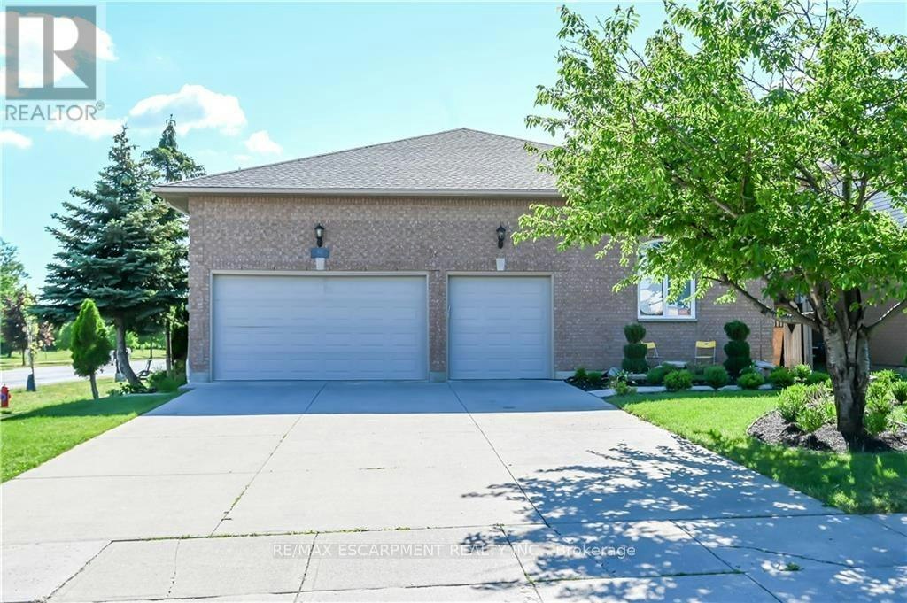 LOWER-296 Winterberry Drive, Hamilton, ON, L8J 2N5