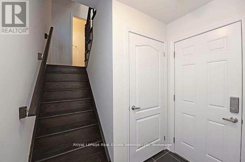 3050 Postridge Drive, Oakville, ON, L6H 0R9 - 3
