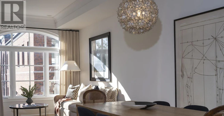 39-30 Commerce Trail, Toronto, ON, M6N 0C2 - 5