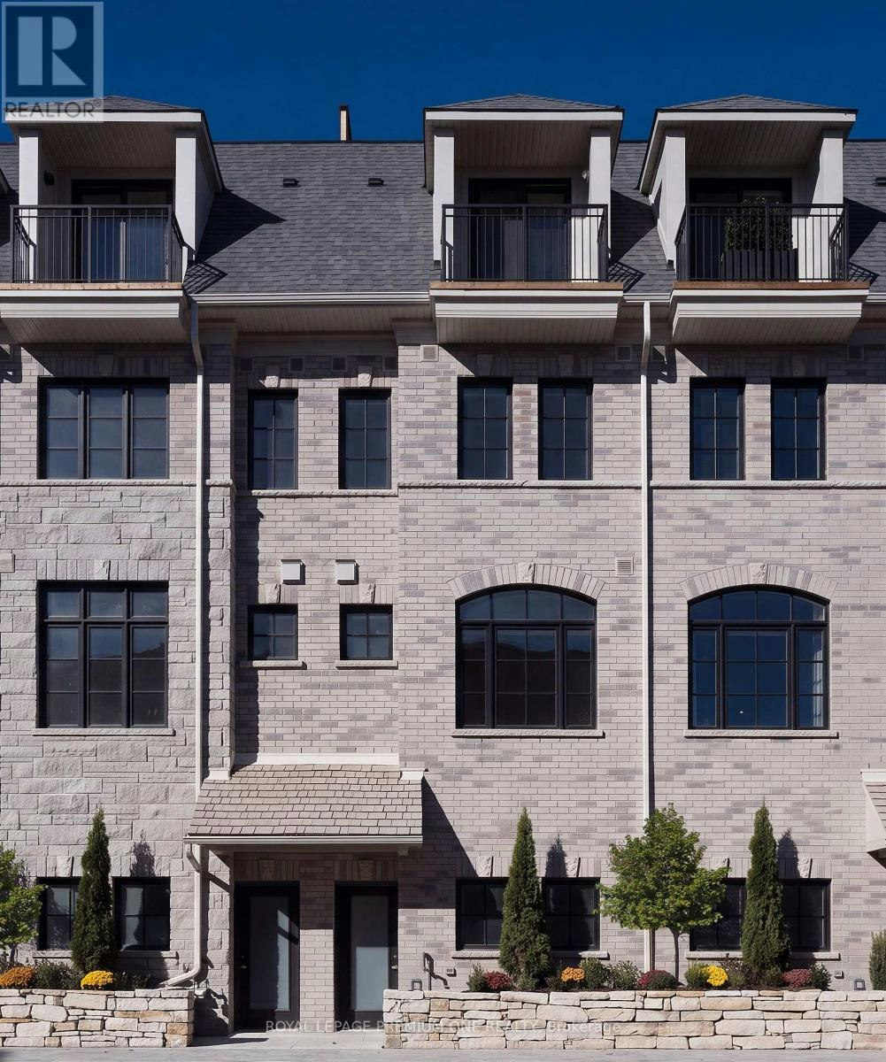 39-30 Commerce Trail, Toronto, ON, M6N 0C2 - 2