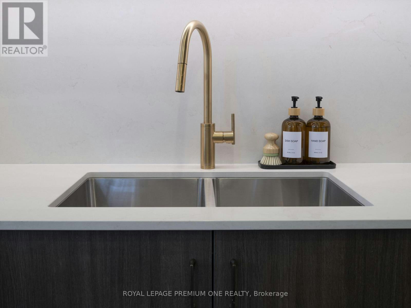 39-30 Commerce Trail, Toronto, ON, M6N 0C2 - 15