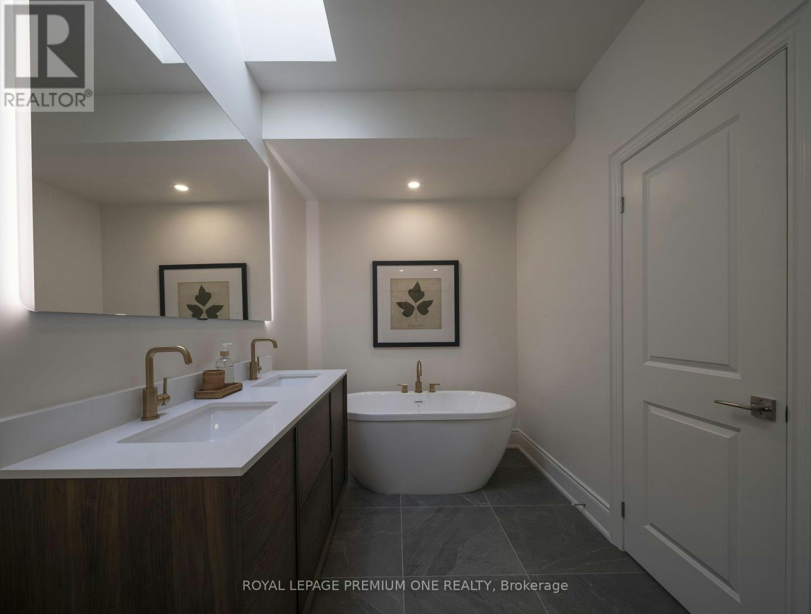 39-30 Commerce Trail, Toronto, ON, M6N 0C2 - 24
