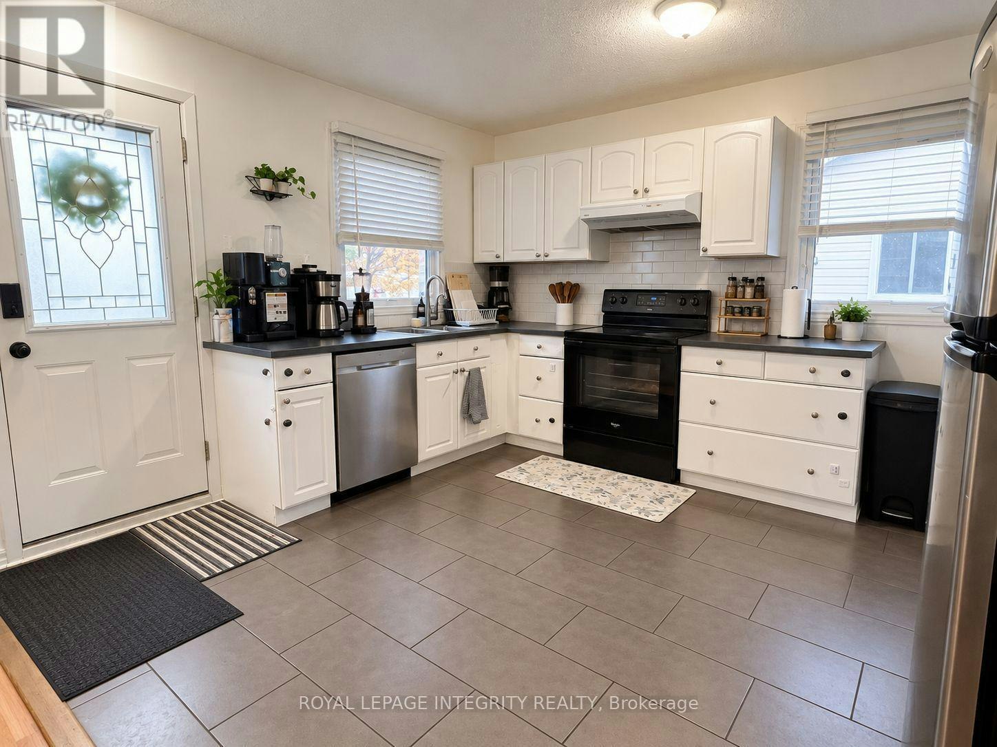 UPPER-58 Binscarth Crescent, Ottawa, ON, K2L 1S1 - 2