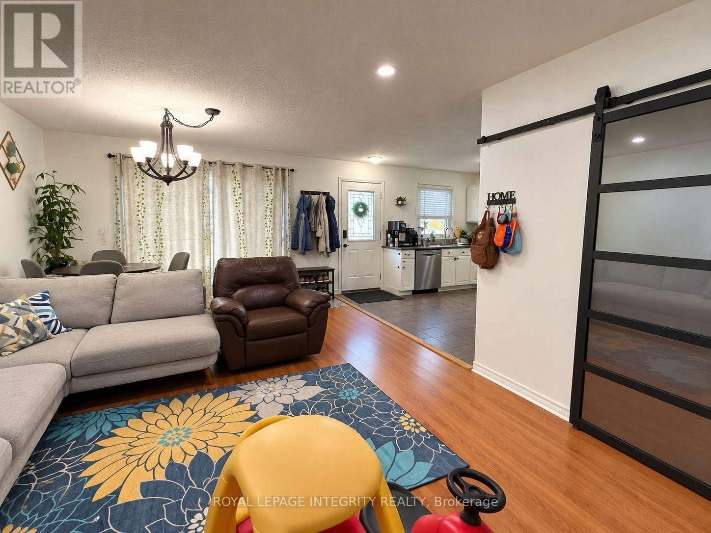 UPPER-58 Binscarth Crescent, Ottawa, ON, K2L 1S1 - 6