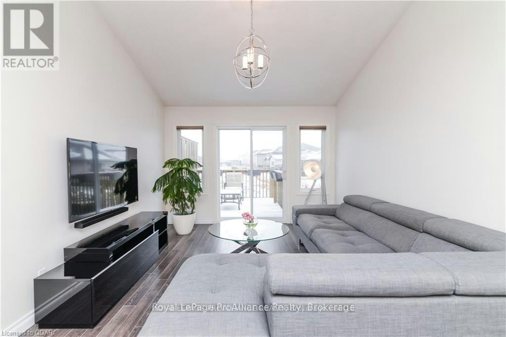 31 Chinook Street, Belleville, ON, K8P 0C6 - 14
