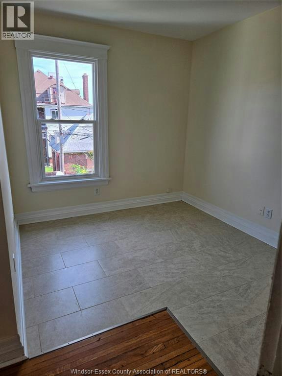 2-285 Elliott Street West, Windsor, ON, N9A 5Y9 - 11