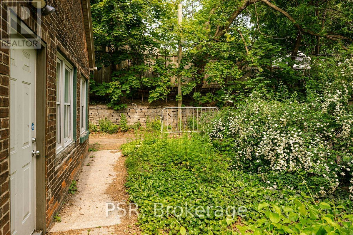 2B-483 Parkside Drive, Toronto, ON, M6R 2Z9 - 24