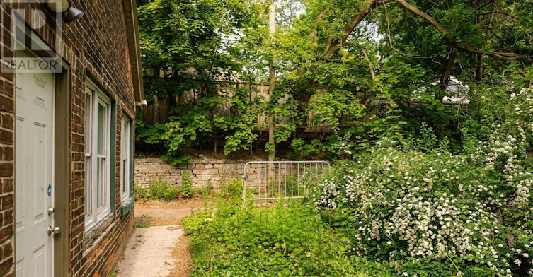 2B-483 Parkside Drive, Toronto, ON, M6R 2Z9 - 24