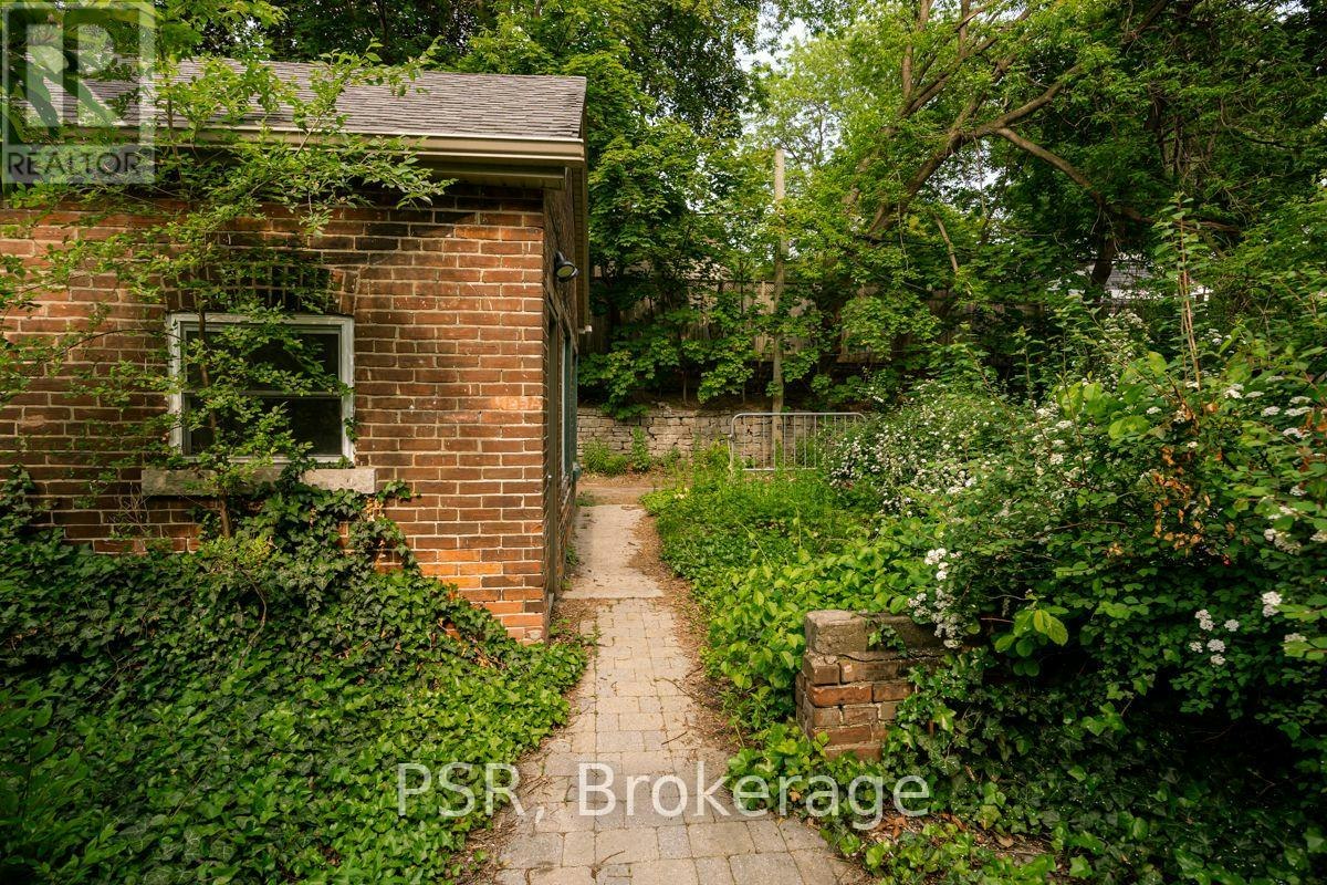 2B-483 Parkside Drive, Toronto, ON, M6R 2Z9 - 23