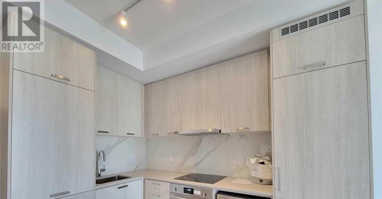 2116-38 Honeycrisp Crescent, Vaughan, ON, L4K 0M8 - 9