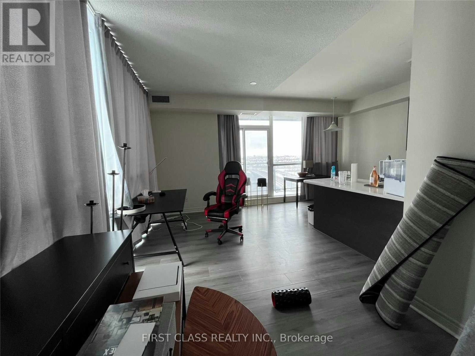 1015-339 Rathburn Road W, Mississauga, ON, L5B 0K6 - 3
