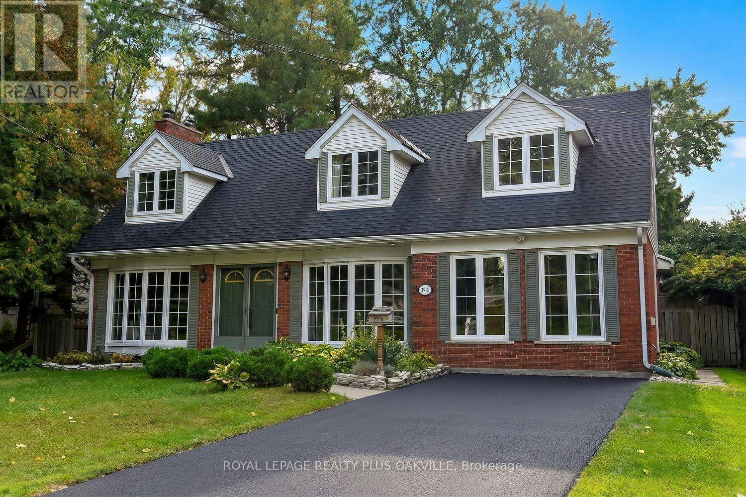 274 Belvenia Road, Burlington, ON, L7L 2G4
