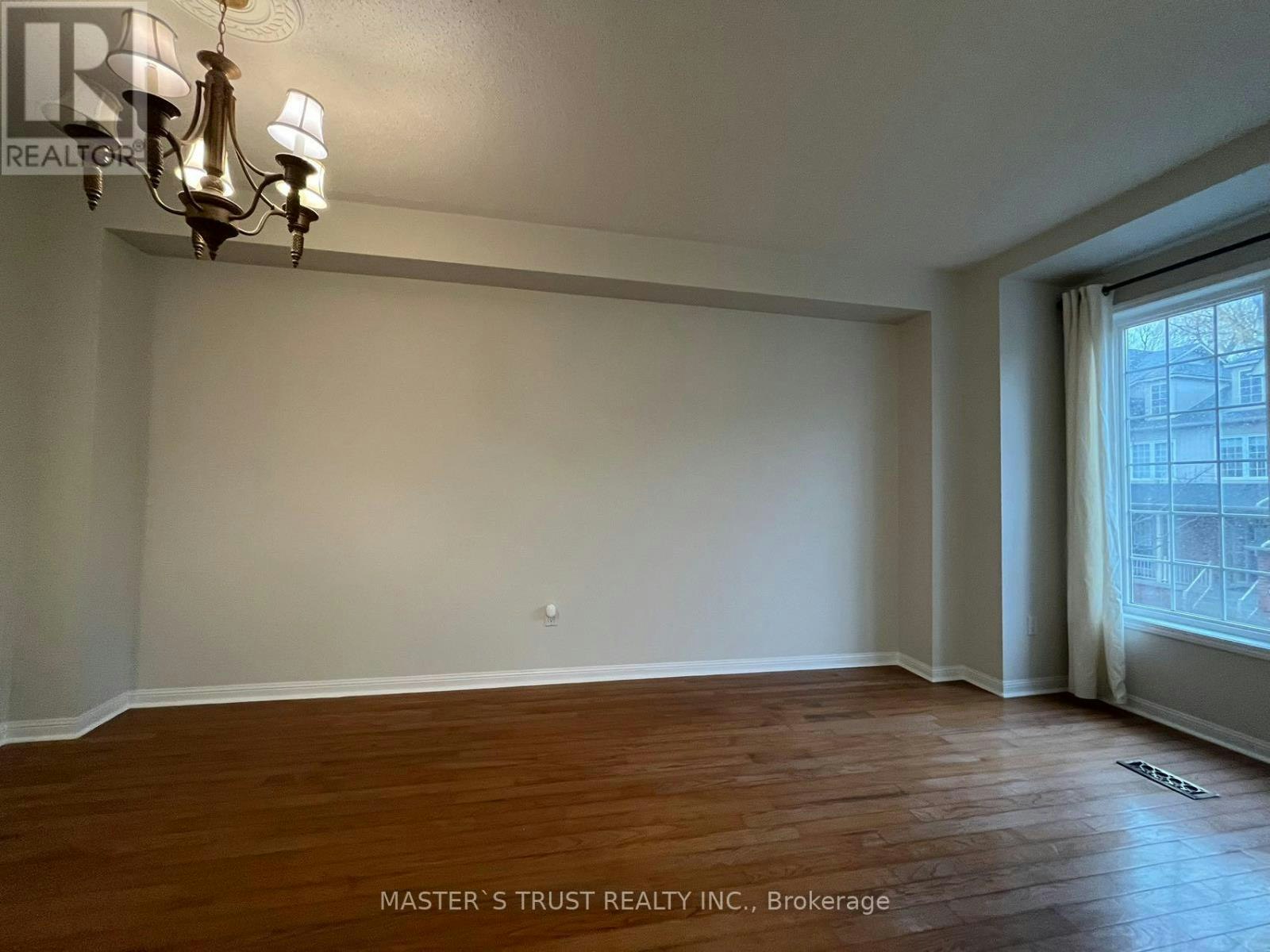 40-100 Elgin Mills Road W, Richmond Hill, ON, L4C 4M2 - 4