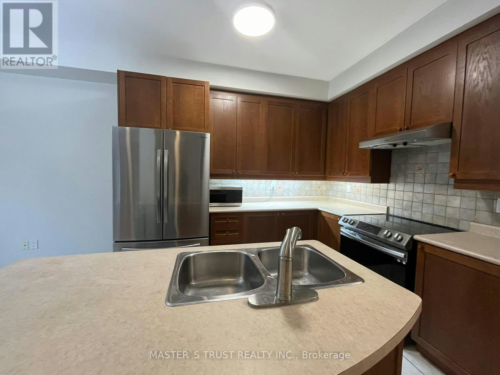 40-100 Elgin Mills Road W, Richmond Hill, ON, L4C 4M2 - 8
