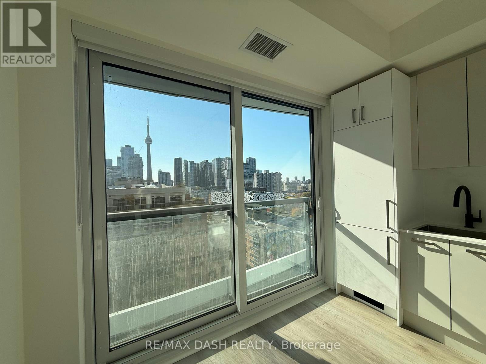 1406-280 Dundas Street W, Toronto, ON, M5T 0E3 - 12