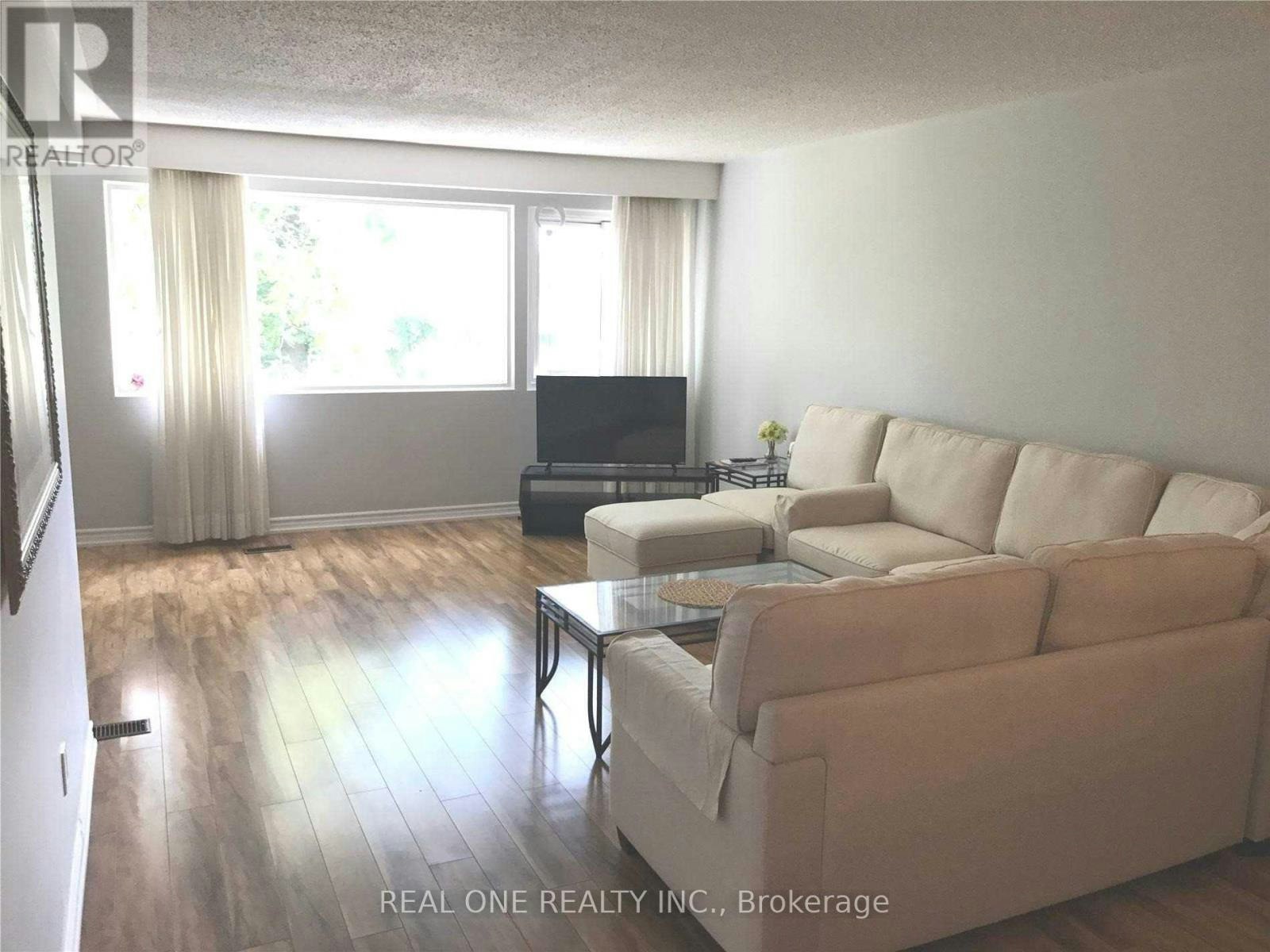 124 Angus Drive, Toronto, ON, M2J 2X1 - 10