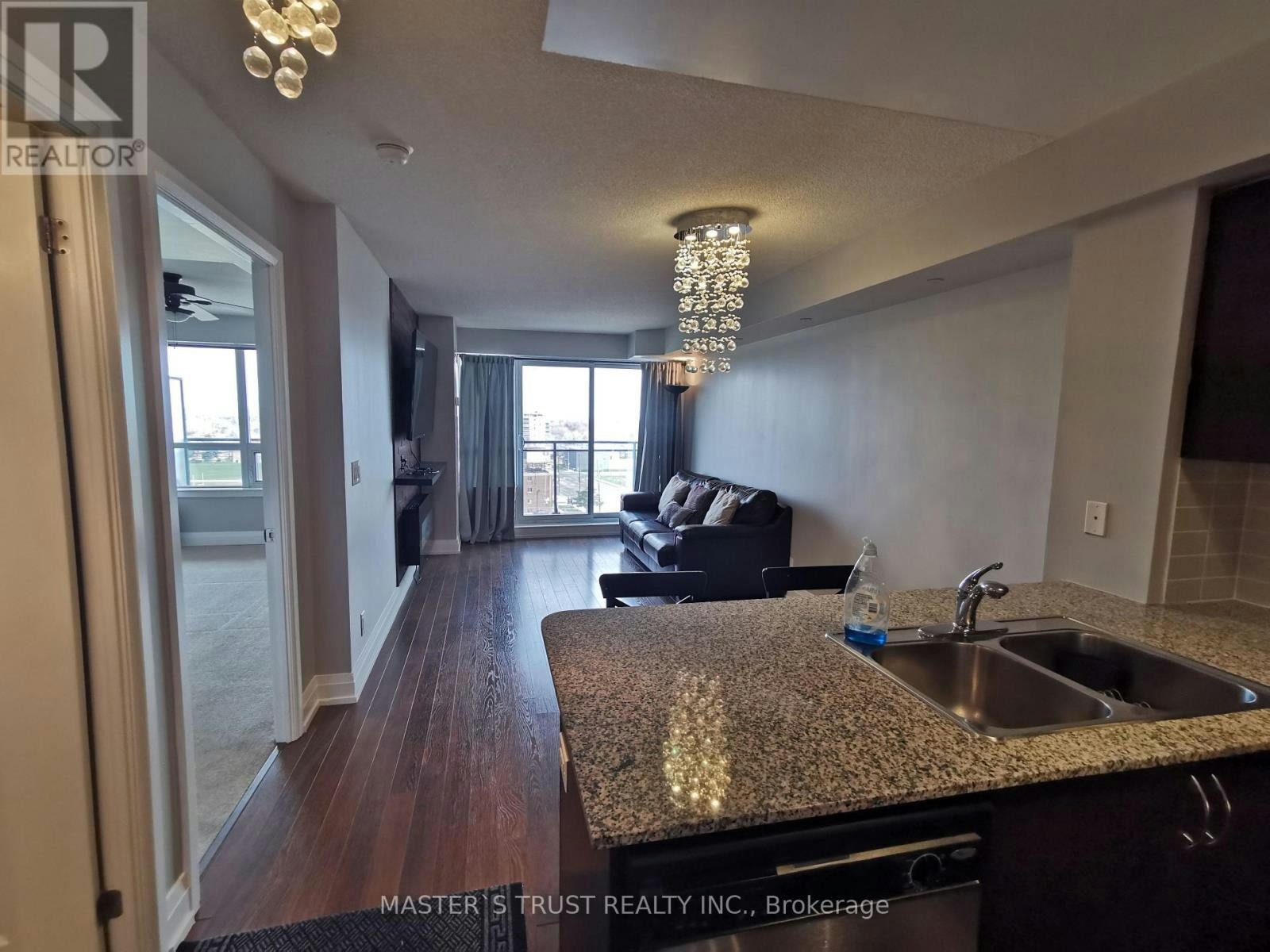 807-1060 Sheppard Avenue W, Toronto, ON, M3J 0G7 - 3