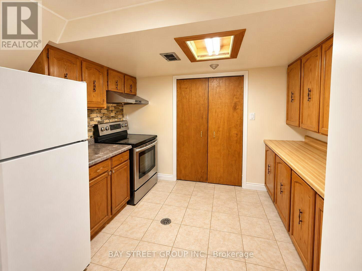 LOWER LEVEL-316 Eaglewood Drive, Hamilton, ON, L8W 1T5 - 10