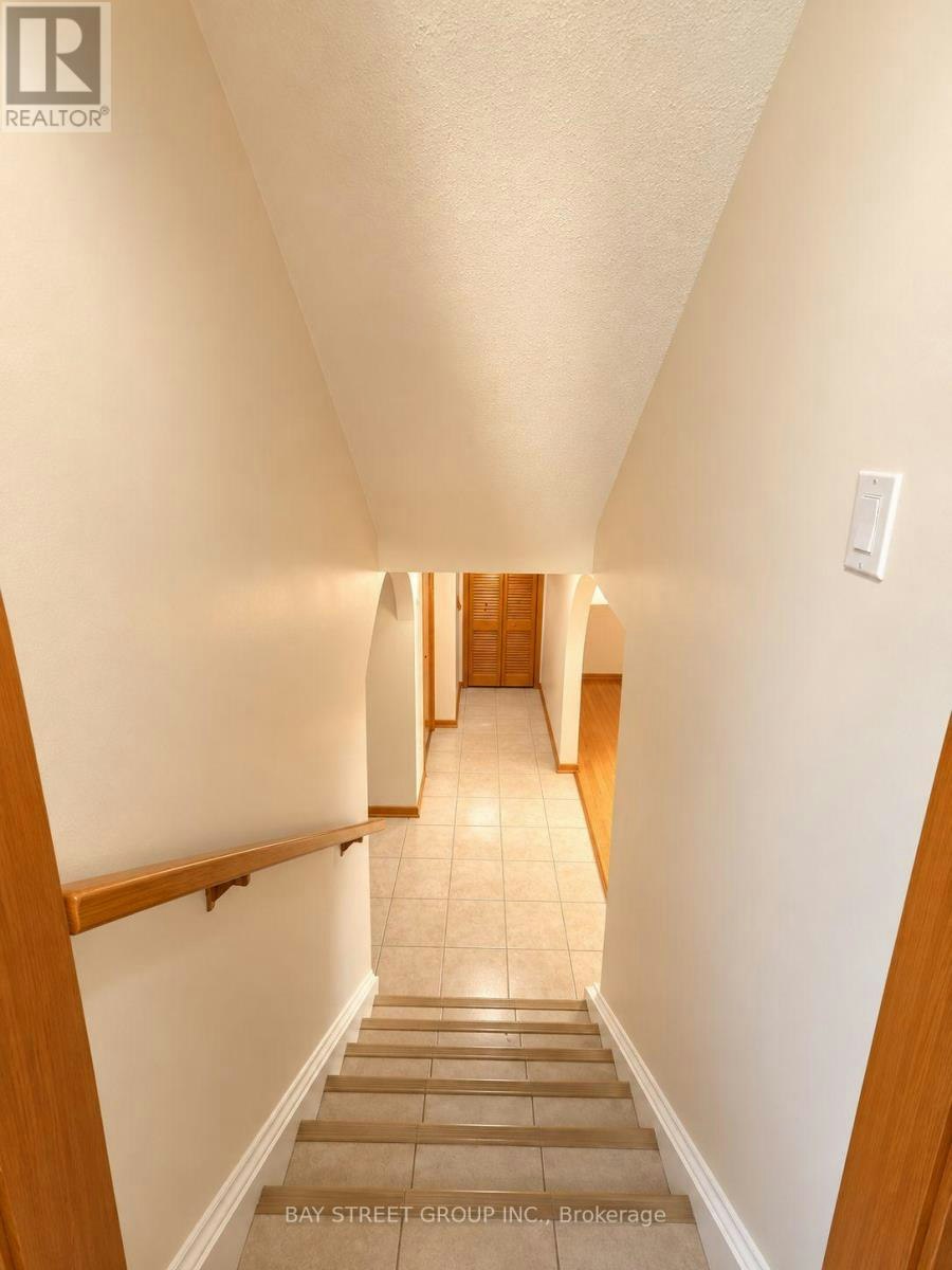 LOWER LEVEL-316 Eaglewood Drive, Hamilton, ON, L8W 1T5 - 7