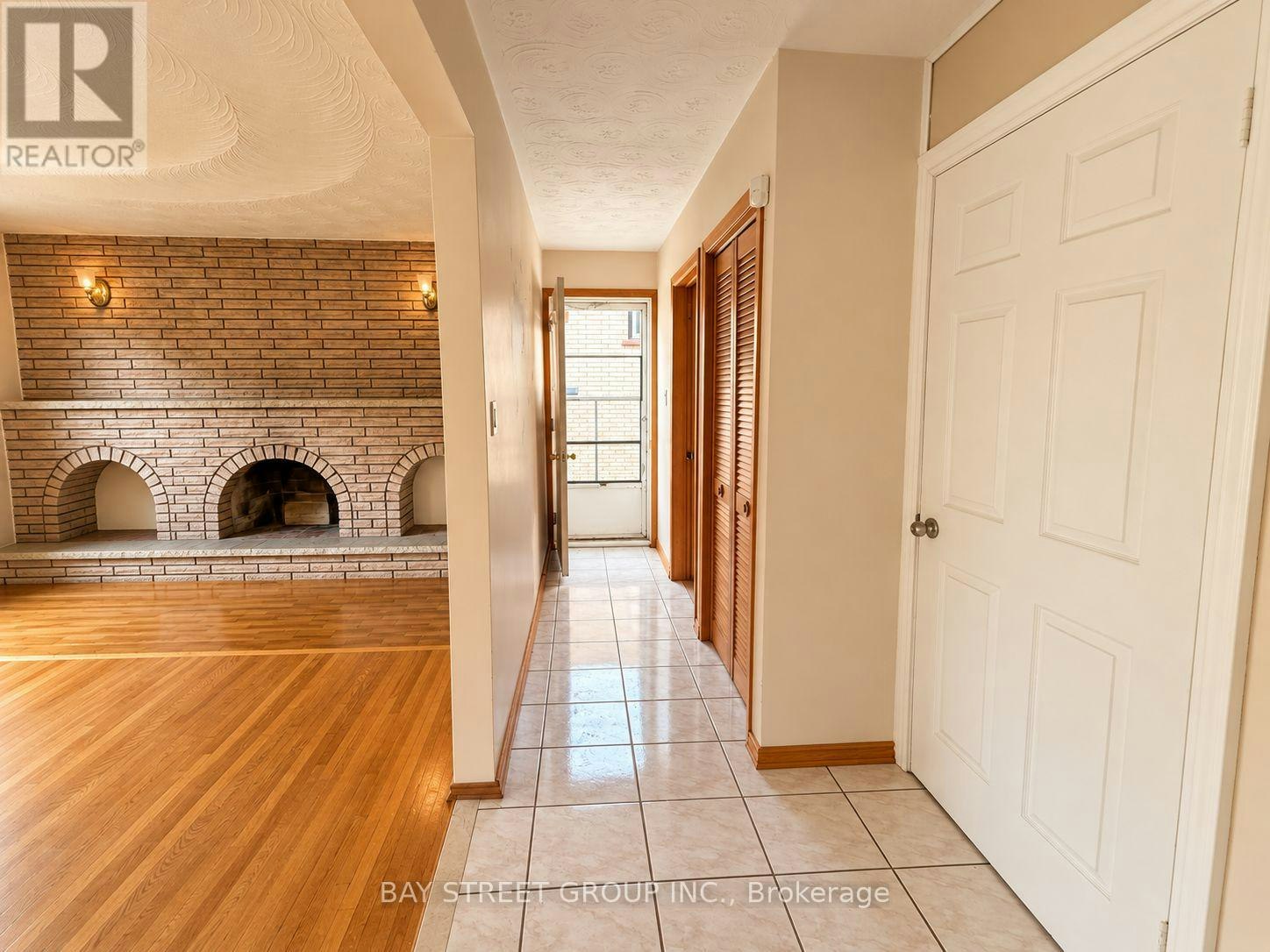 LOWER LEVEL-316 Eaglewood Drive, Hamilton, ON, L8W 1T5 - 3