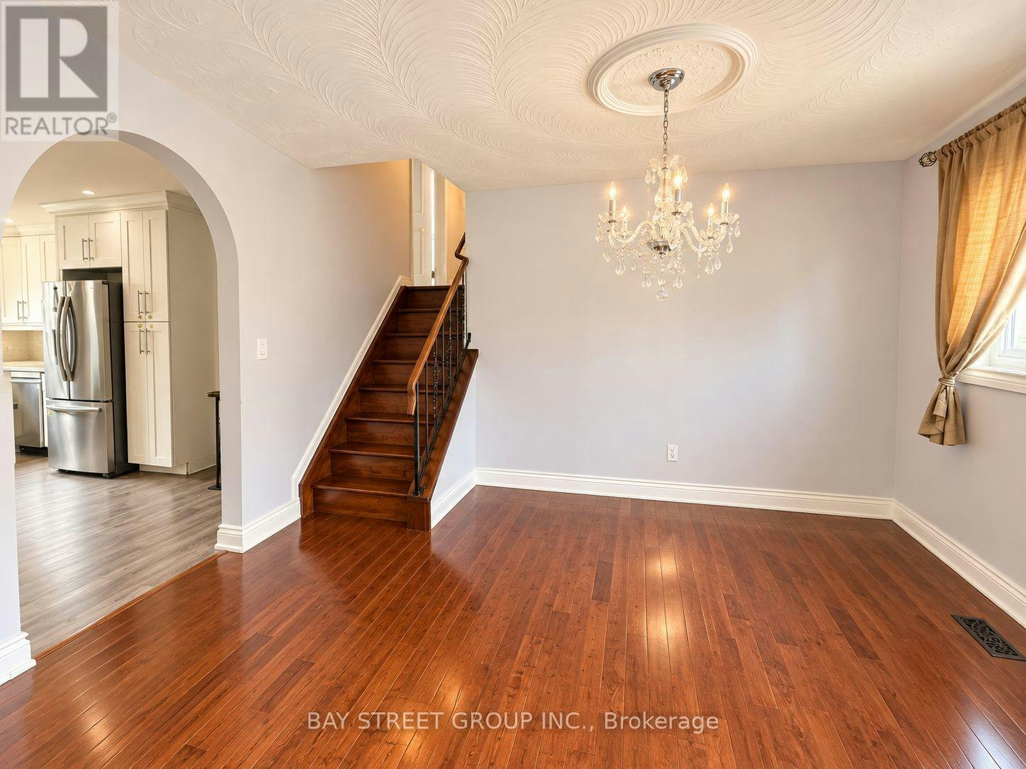 UPPER LEVEL-237 Lawnhurst Court, Hamilton, ON, L8V 4R4 - 4