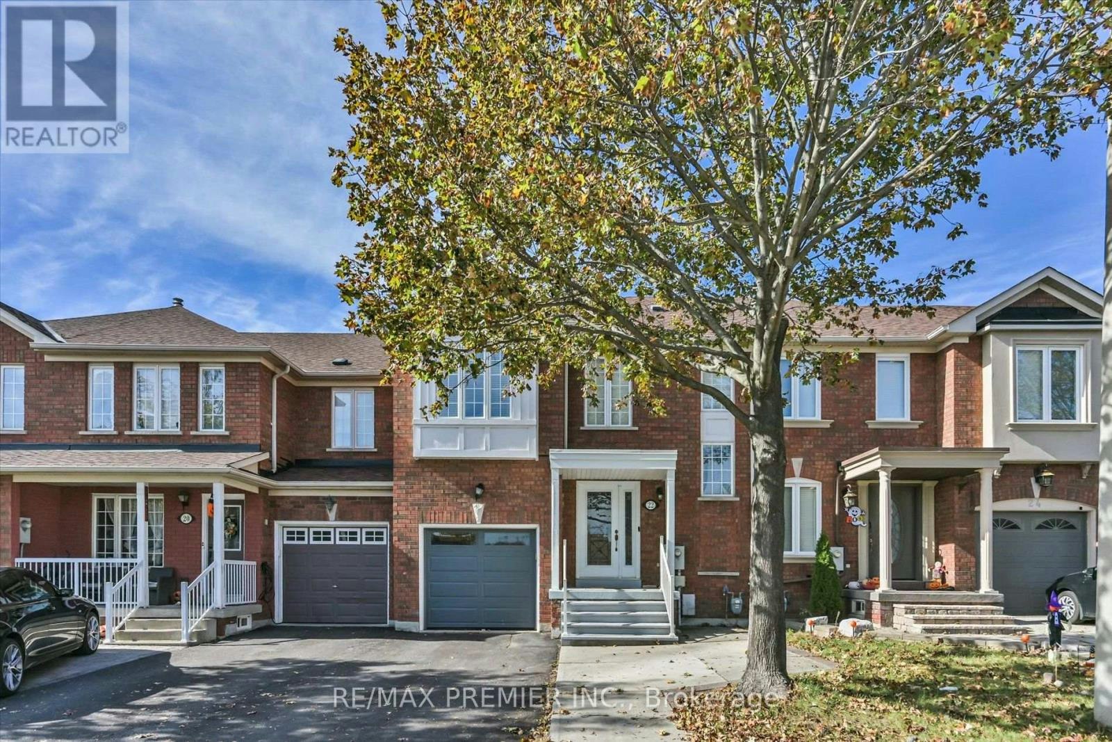 22 Lucerne Drive, Vaughan, ON, L4H 2Y2