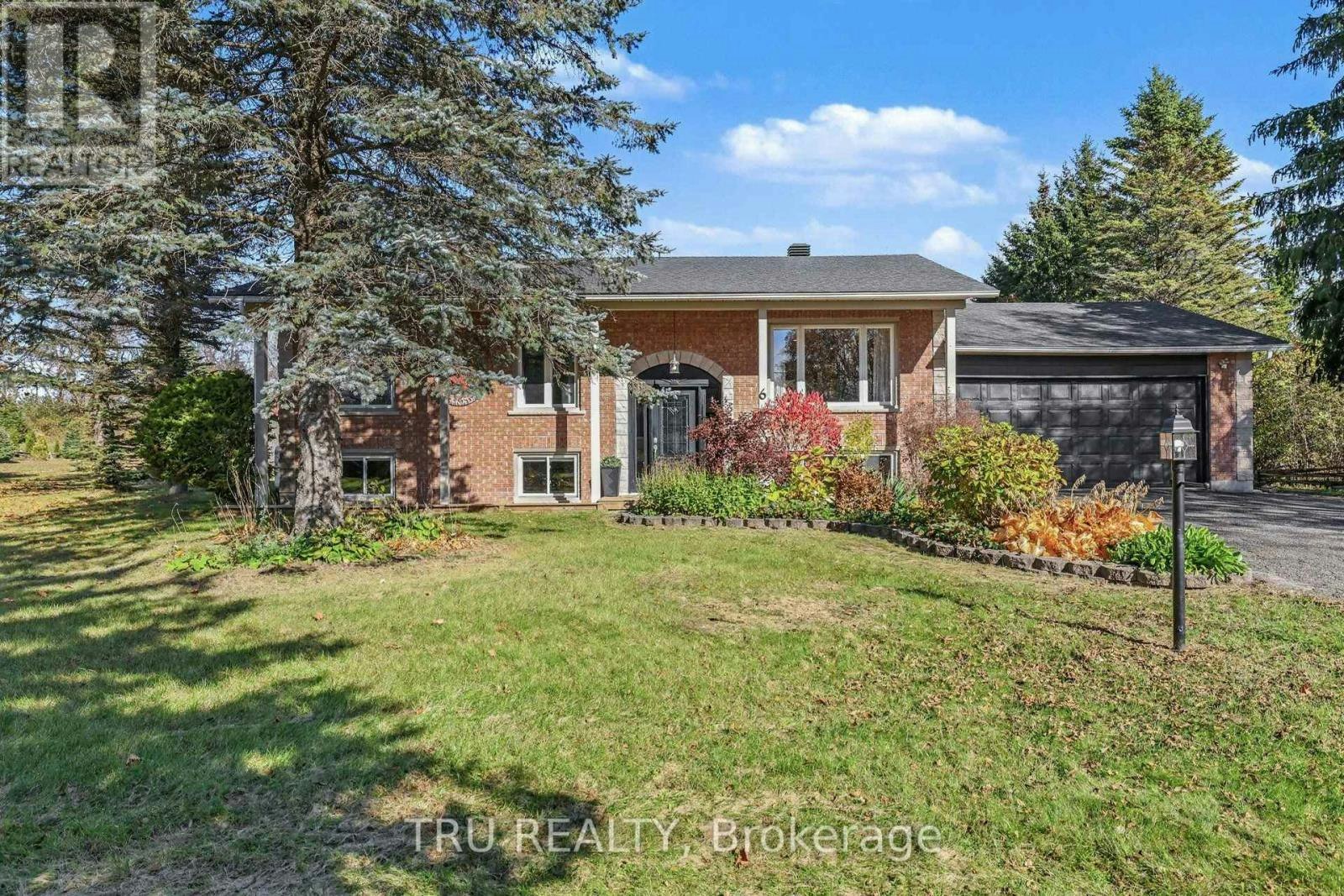6 Oxford Heights Drive, Kemptville, ON, K0G 1J0