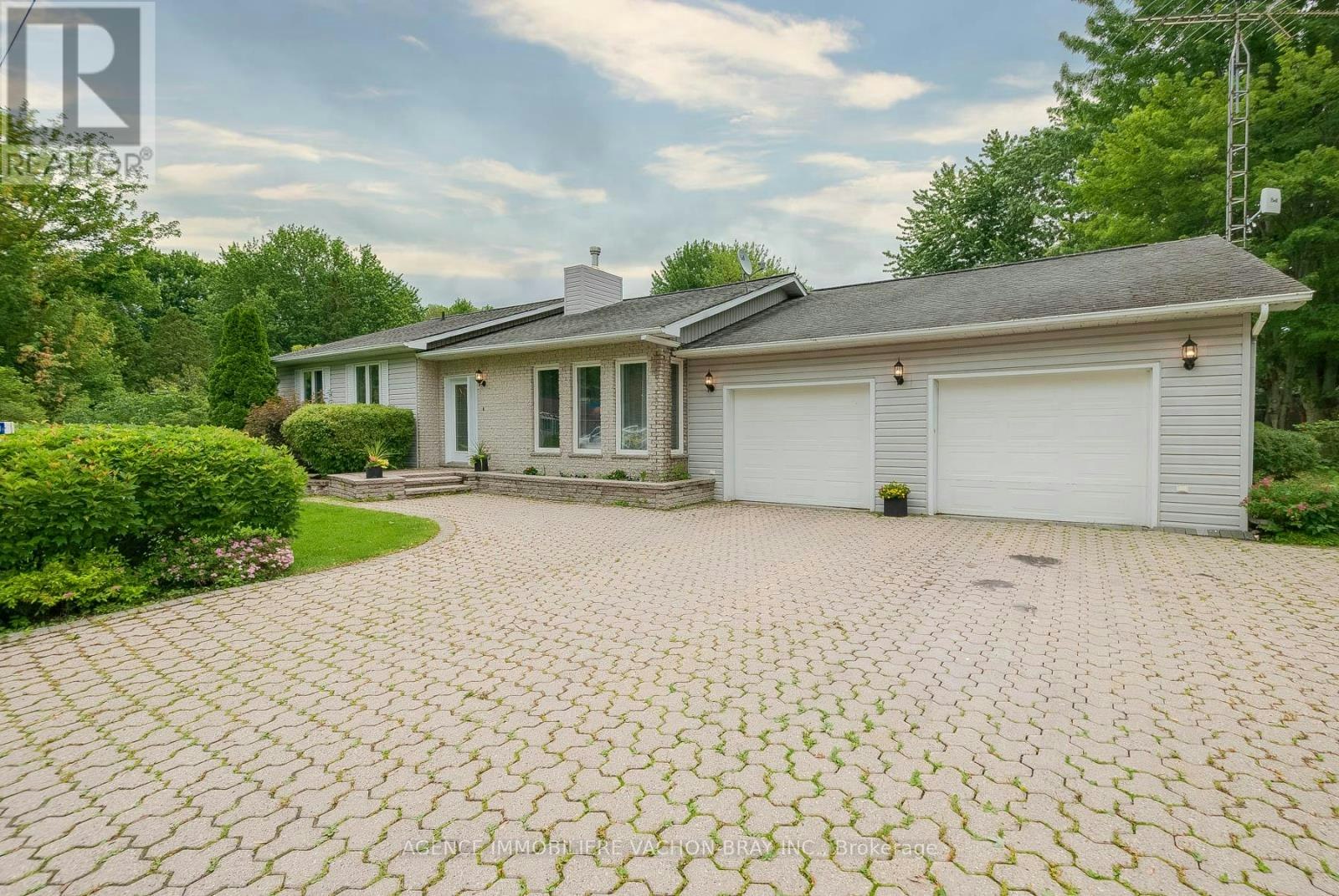 21050 Juniper Avenue, South Glengarry, ON, K0C 1E0