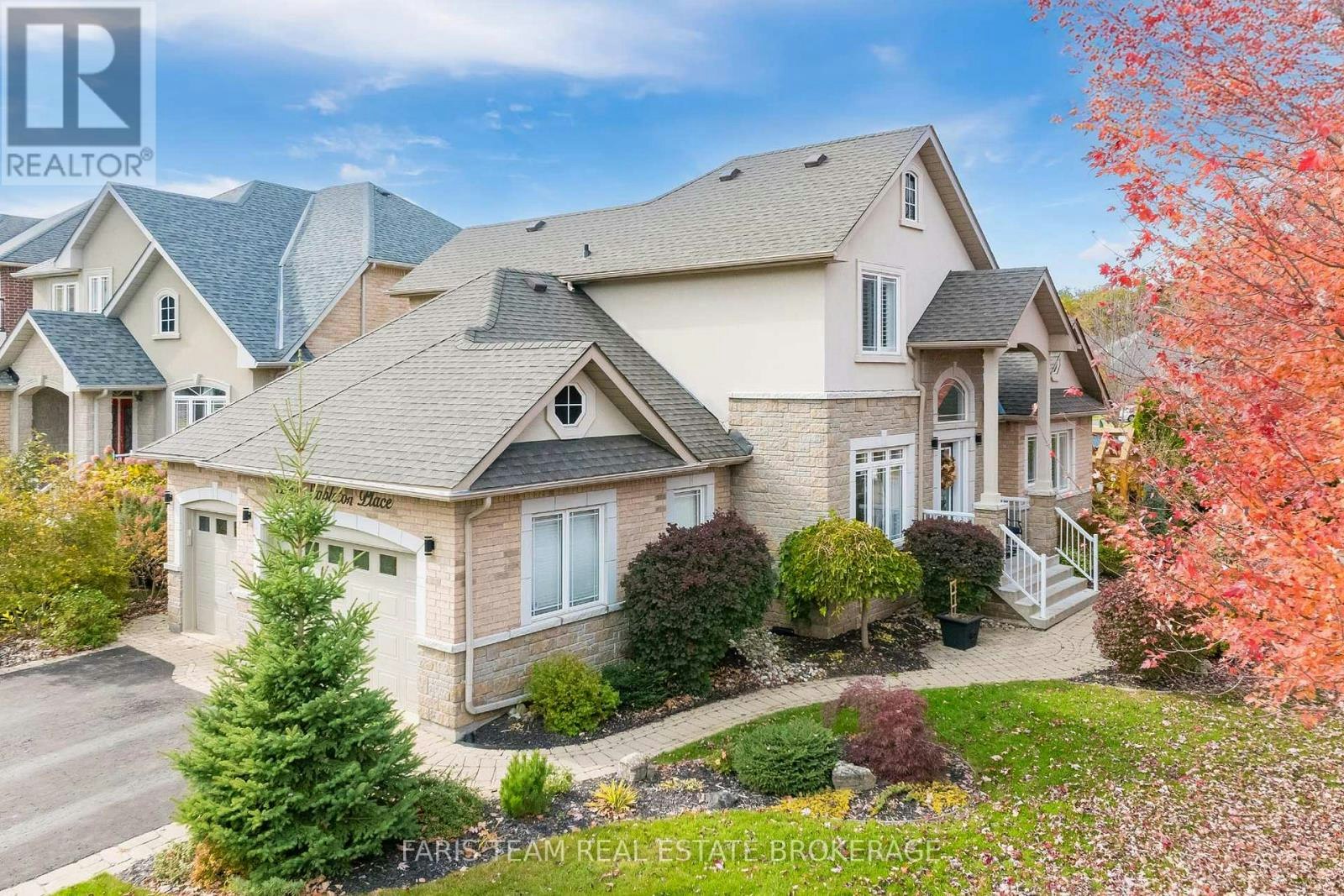 2 Stapleton Place, Barrie, ON, L4N 5Z3