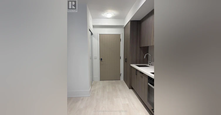 306-2450 Bloor Street W, Toronto, ON, M6S 0A9 - 4