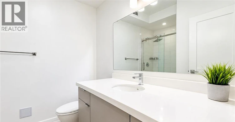 10-39 Robinson Street N, Grimsby, ON, L3M 3C8 - 10