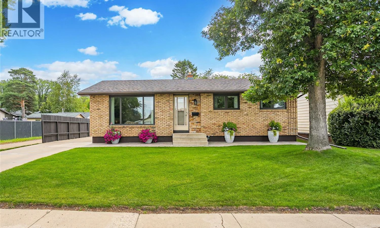 102 Bence Crescent