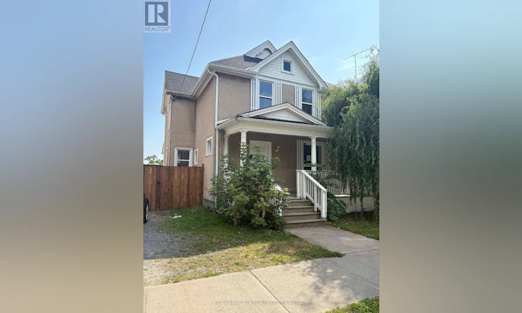 100 Queenston Street