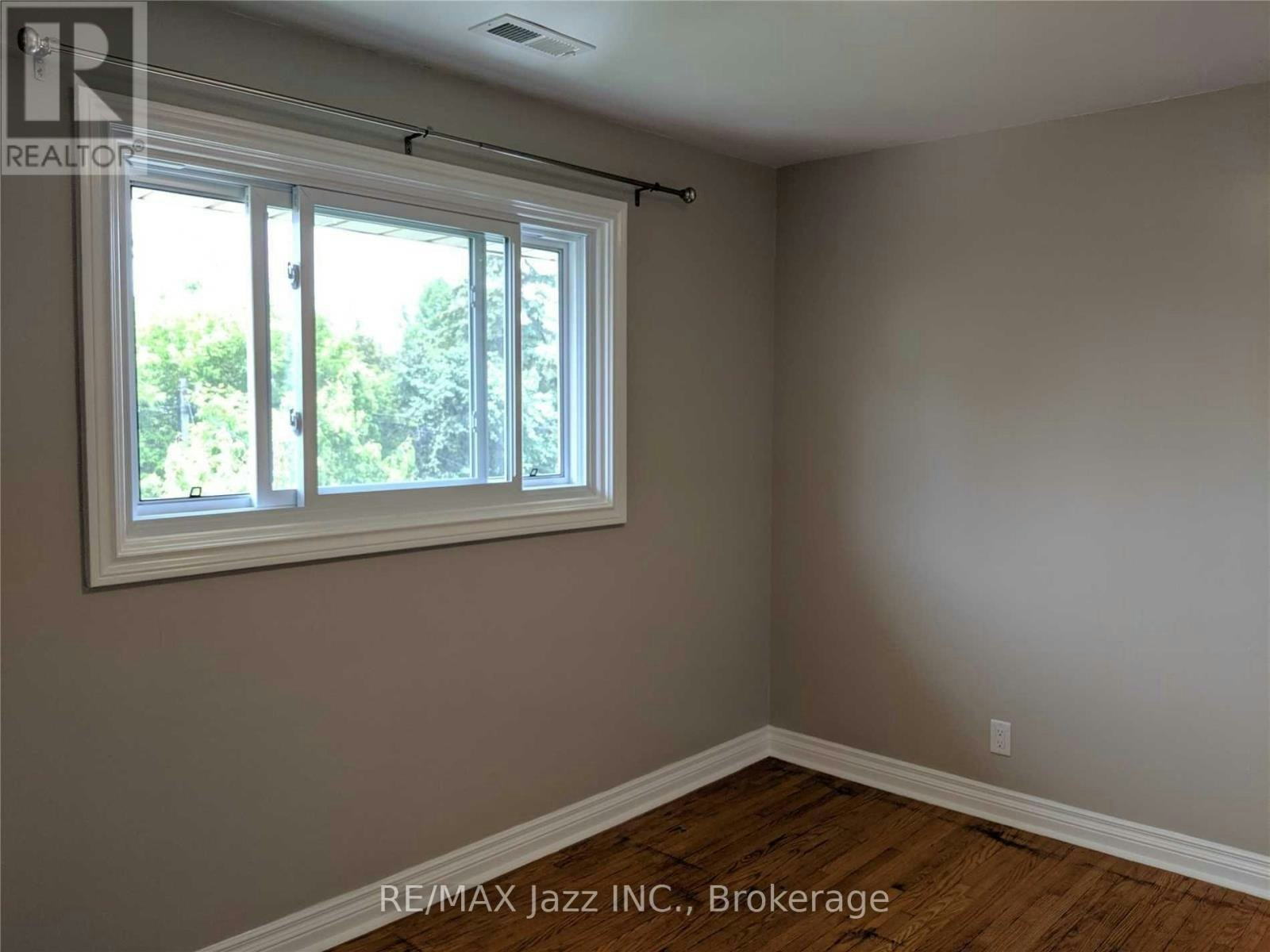 110 Cabot Street, Oshawa, ON, L1J 5R7 - 9