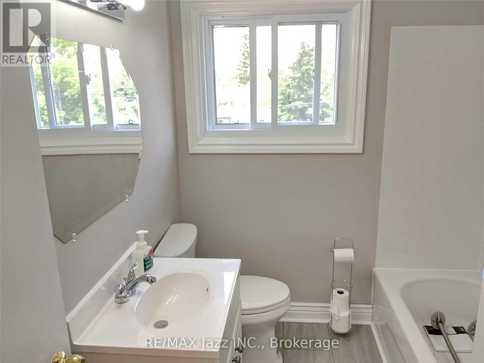 110 Cabot Street, Oshawa, ON, L1J 5R7 - 7