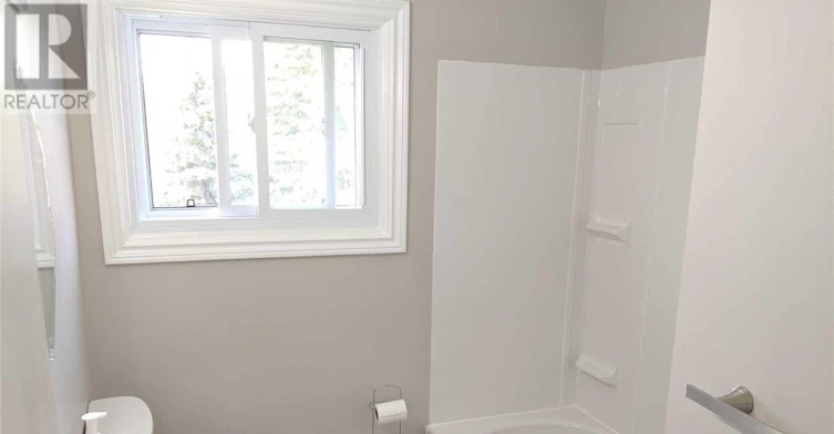 110 Cabot Street, Oshawa, ON, L1J 5R7 - 6