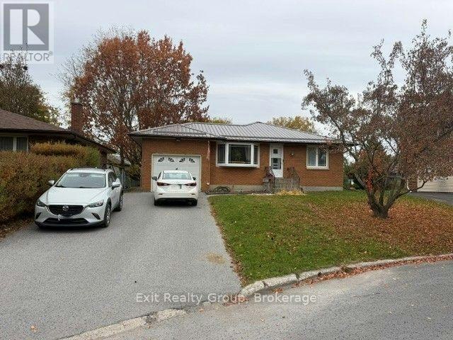 14 Ernest Court, Belleville, ON, K8P 4H7