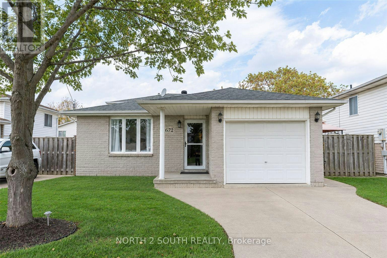 1672 Foster Avenue, Windsor, ON, N8W 5P9