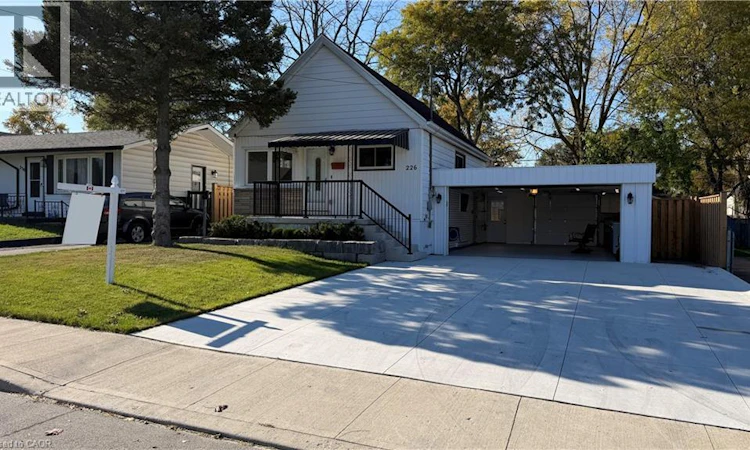 226 18th Street WEST