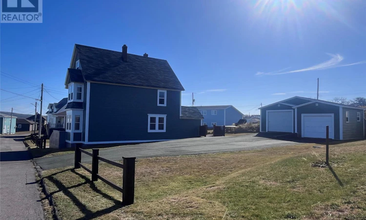 5 Seaview Street