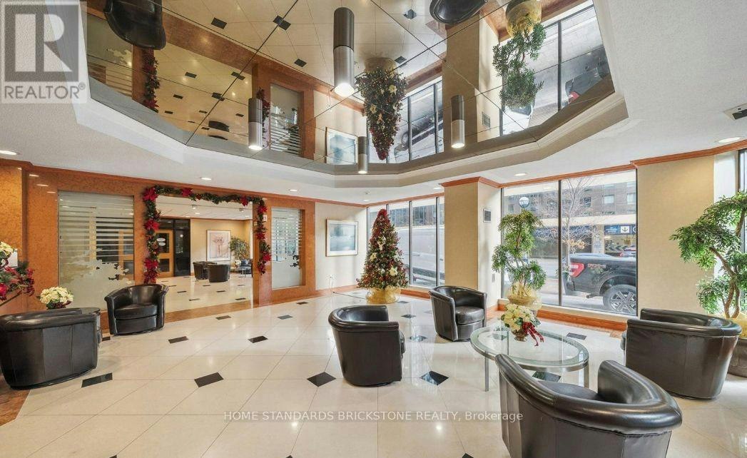 2421-633 Bay Street, Toronto, ON, M5G 2G4 - 16