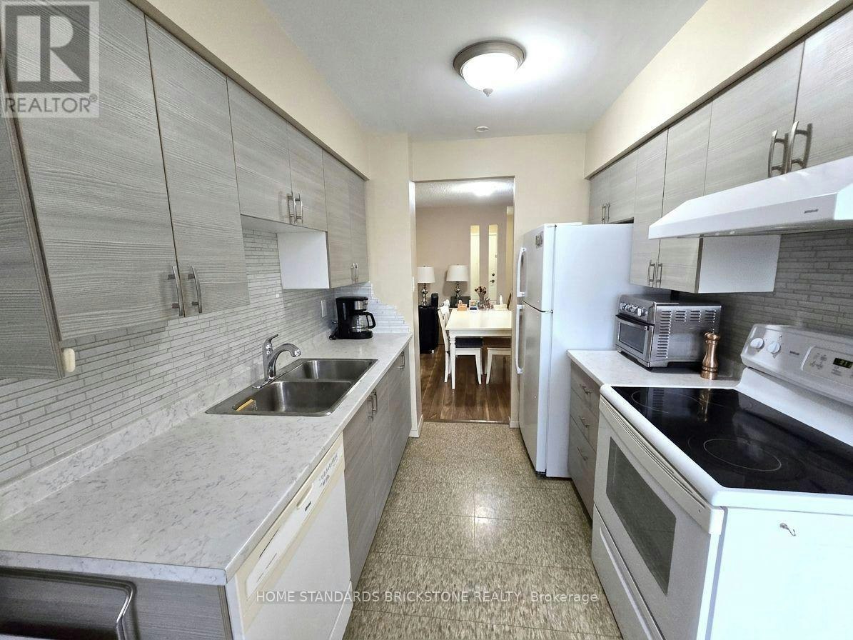 2421-633 Bay Street, Toronto, ON, M5G 2G4 - 11