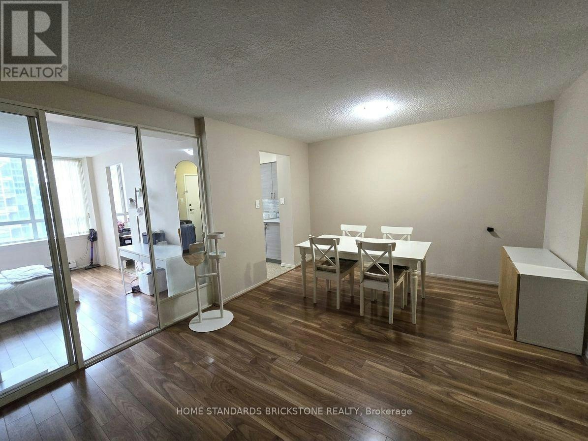 2421-633 Bay Street, Toronto, ON, M5G 2G4 - 5