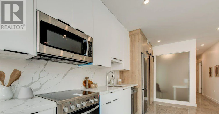 43-41 River Street, Toronto, ON, M5A 3P1 - 3