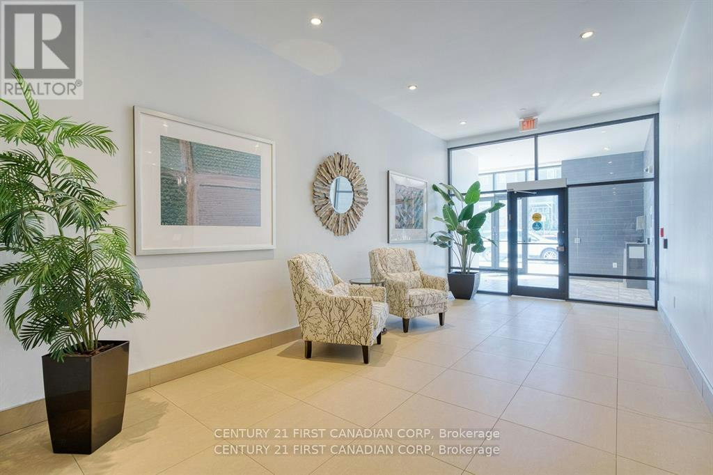 812-240 Villagewalk Boulevard, London, ON, N6G 0P6 - 7