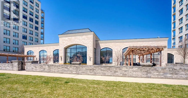 812-240 Villagewalk Boulevard, London, ON, N6G 0P6 - 36
