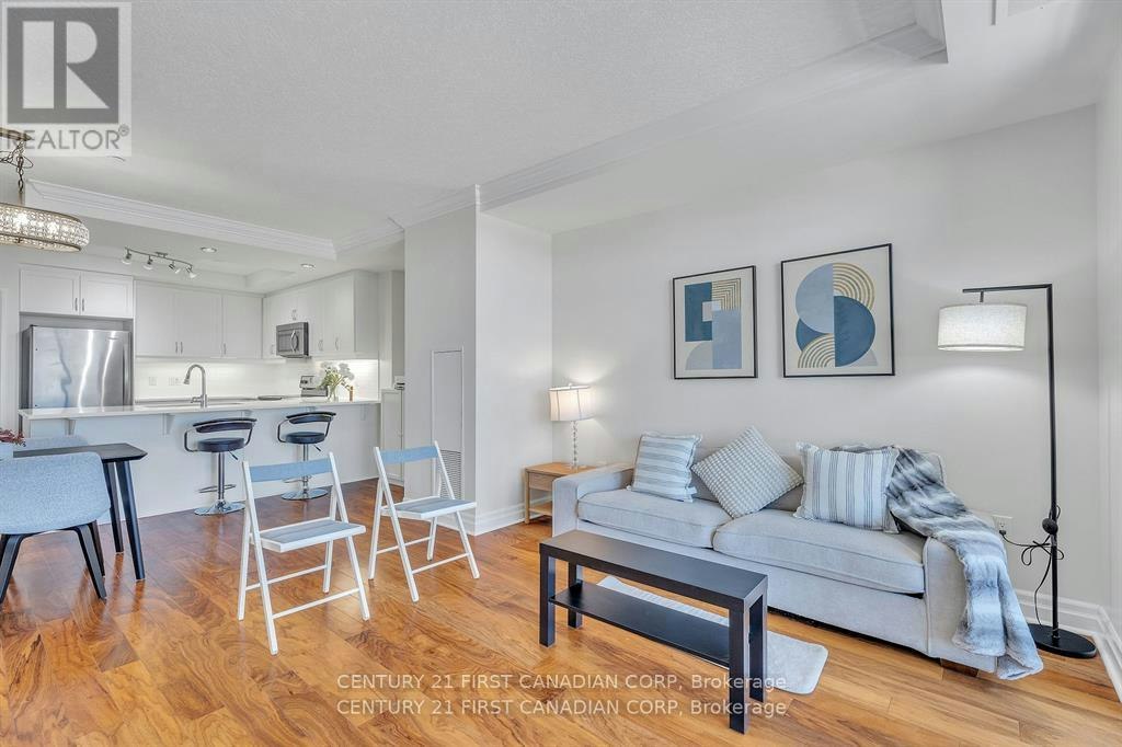 812-240 Villagewalk Boulevard, London, ON, N6G 0P6 - 4