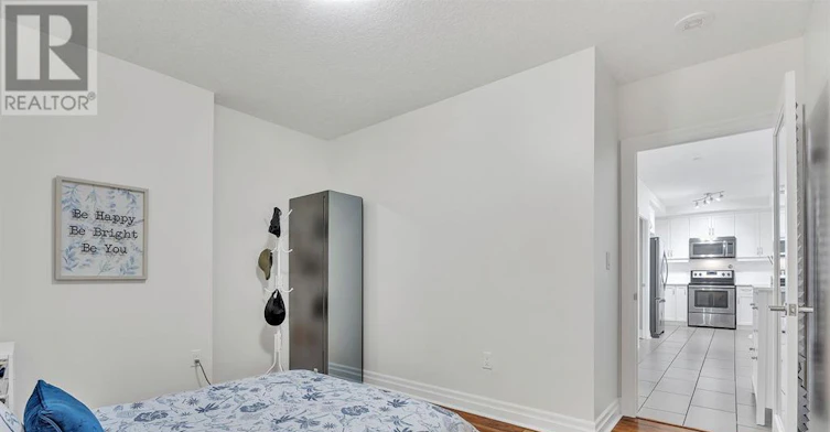 812-240 Villagewalk Boulevard, London, ON, N6G 0P6 - 14