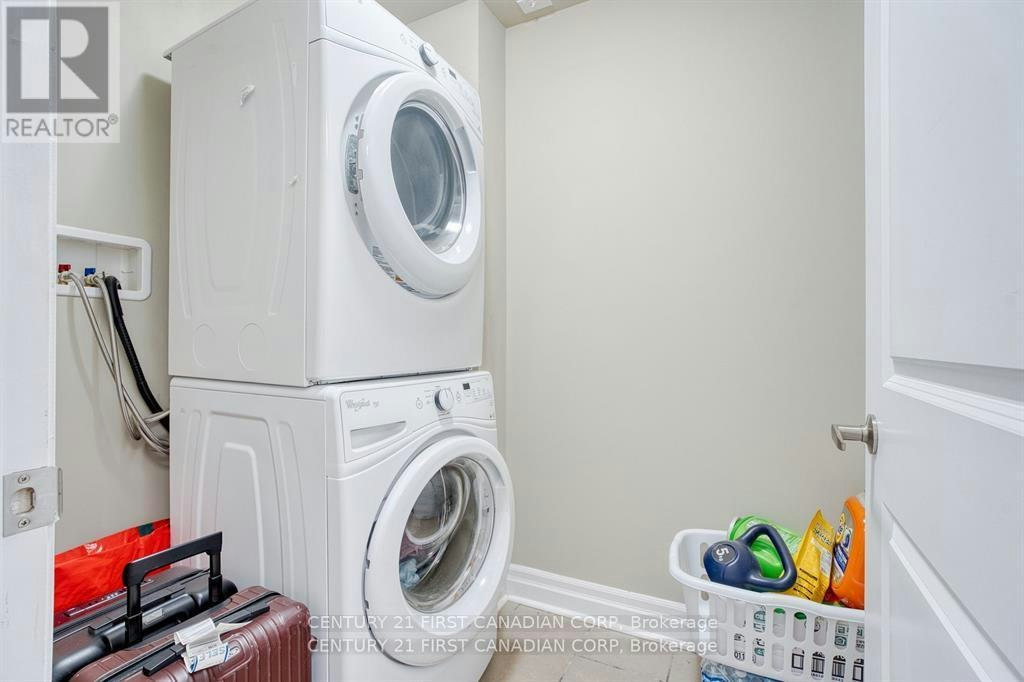 812-240 Villagewalk Boulevard, London, ON, N6G 0P6 - 32